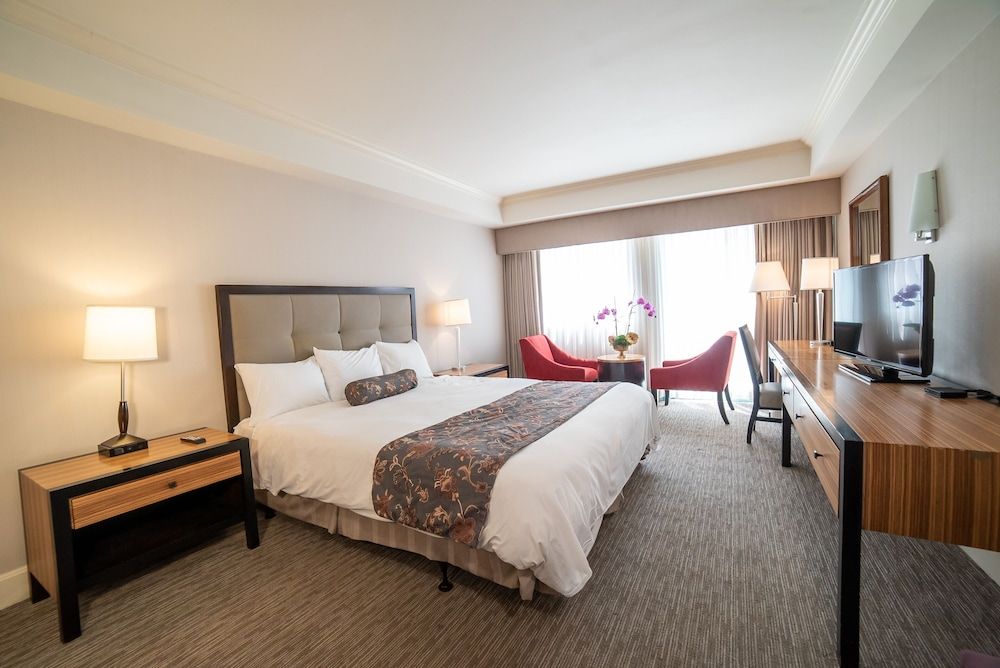 Oxford Palace Hotel And Galleria Room, 1 King Bed 3