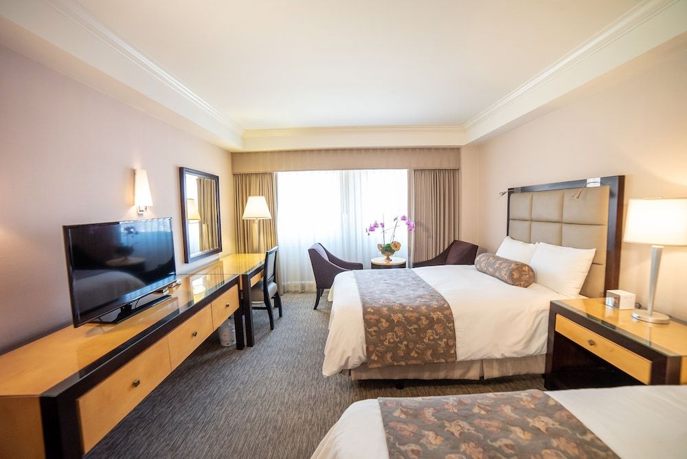 Oxford Palace Hotel And Galleria Room, 1 King Bed