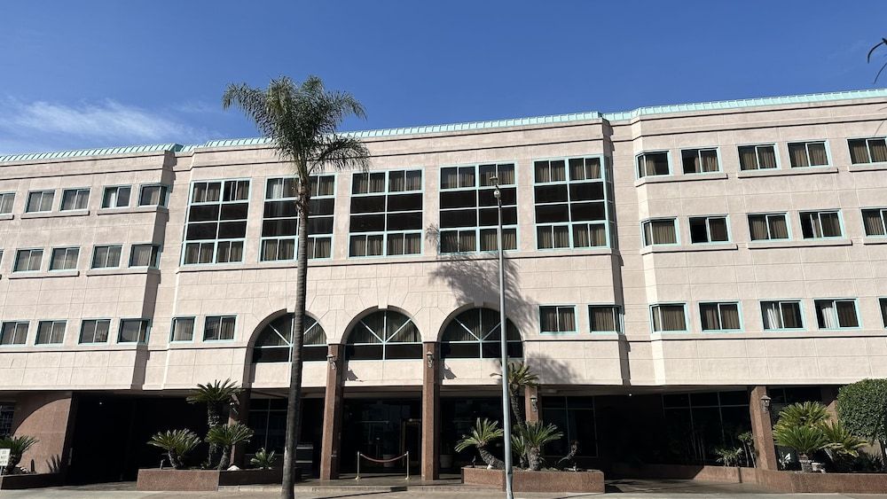 undefined Oxford Palace Hotel And Galleria 2