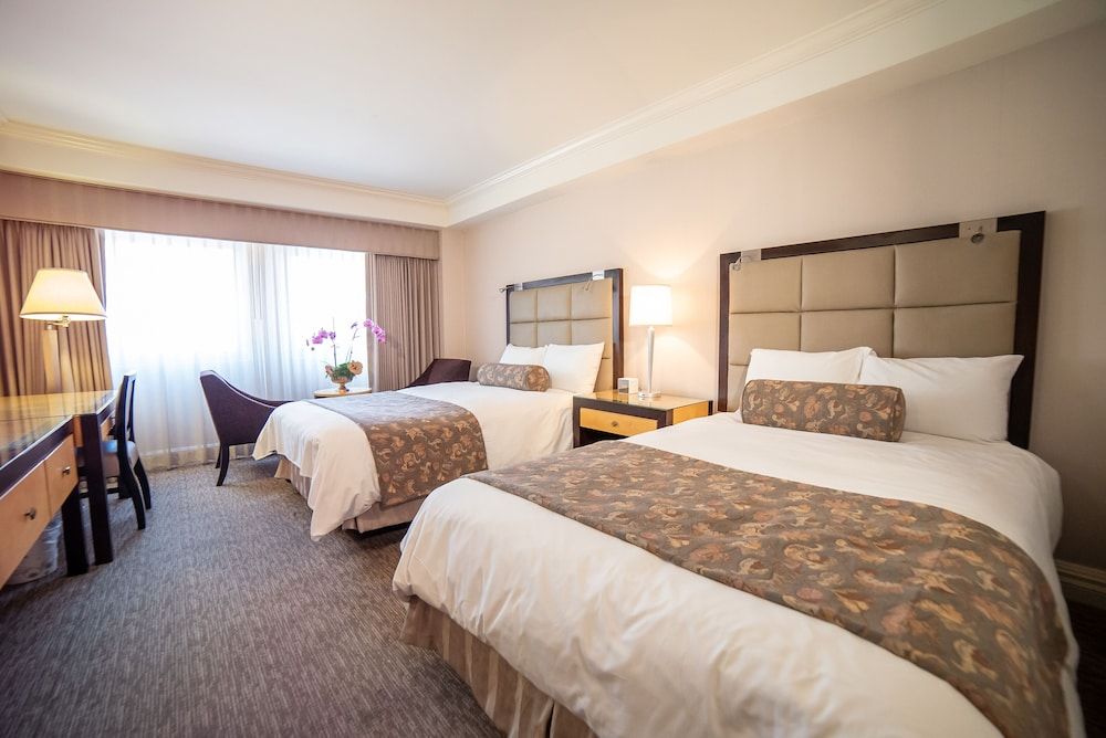 Oxford Palace Hotel And Galleria Room, 1 King Bed 2