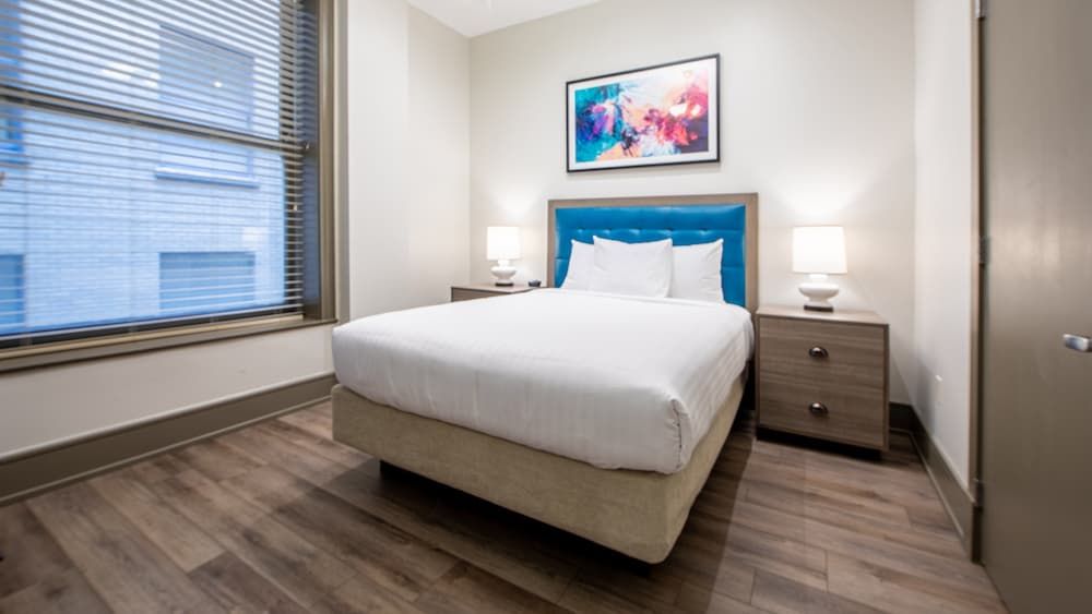 Room, 2 Bedrooms, Hearing Accessible, Non Smoking (Communications, 2 Bathrooms)