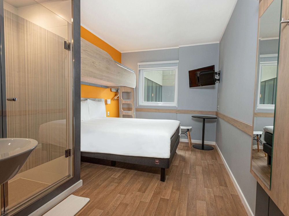 ibis Budget Lima Miraflores Standard Room, Multiple Beds 2