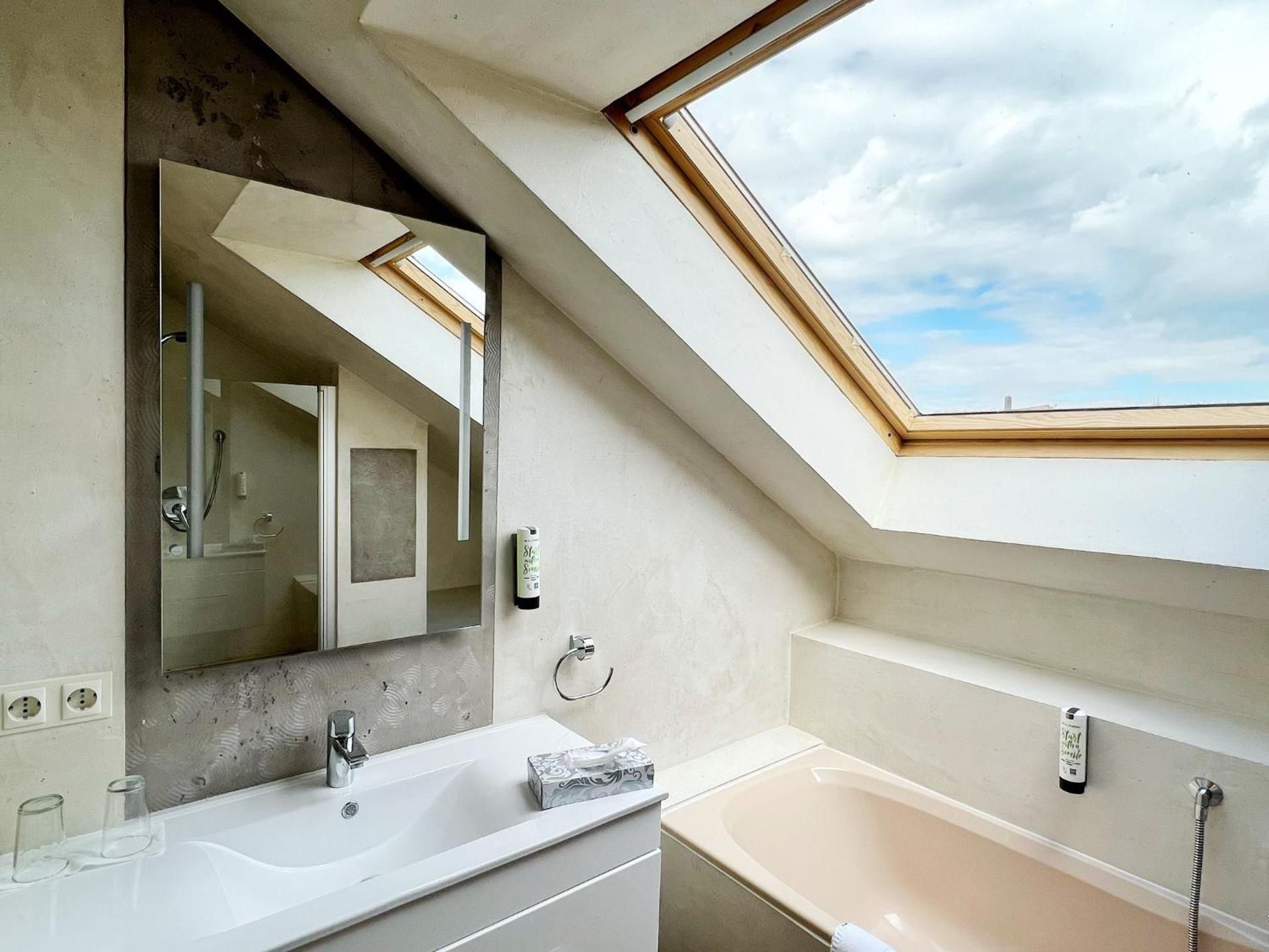 undefined Hotel Hellers Twenty Four I -24h-Check-In- 9