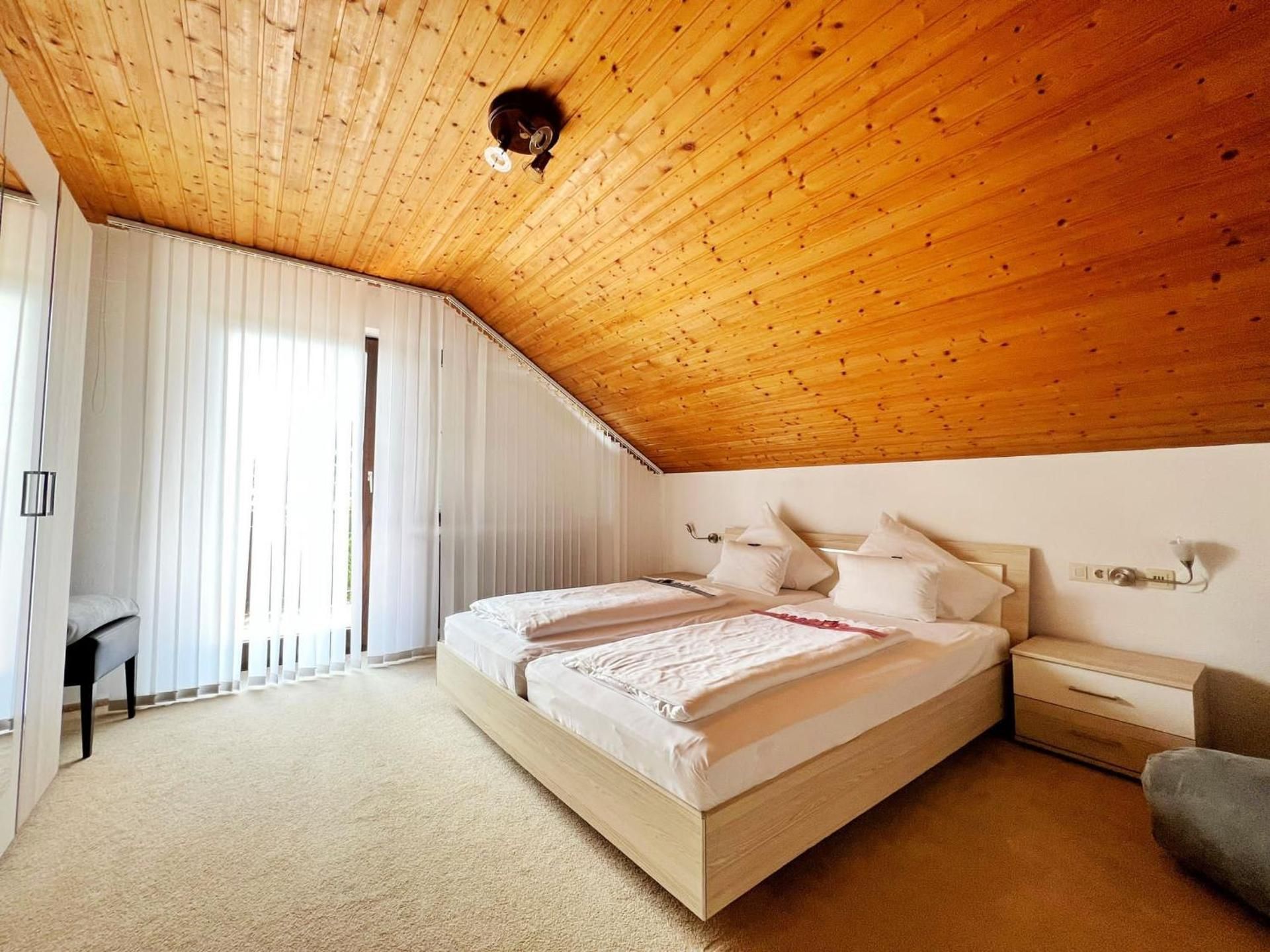 undefined Hotel Hellers Twenty Four I -24h-Check-In- 8