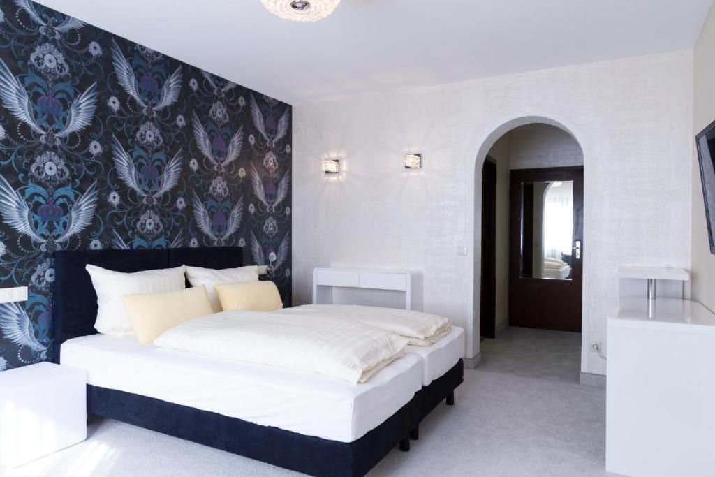 undefined Hotel Hellers Twenty Four I -24h-Check-In- 4