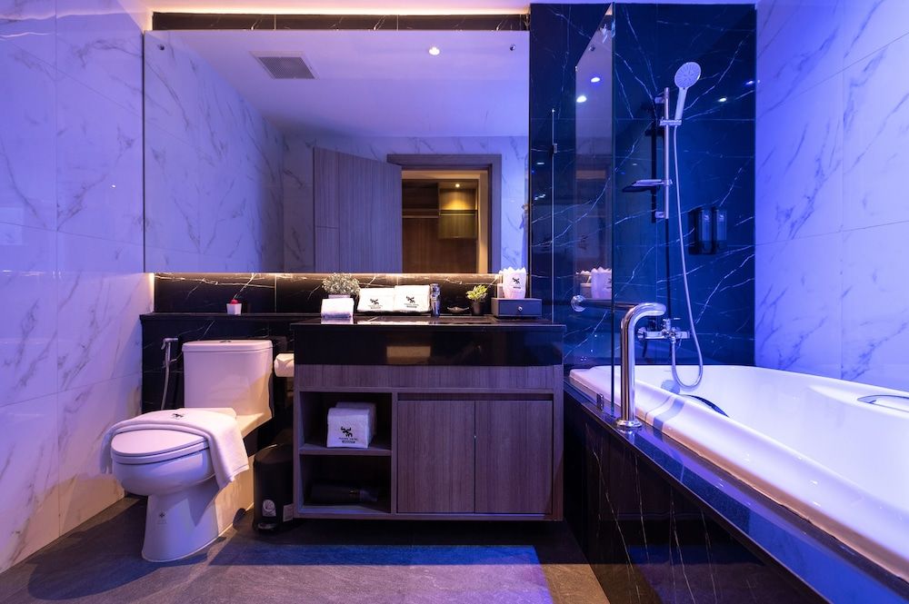 Moose Hotel Nimman Superior Twin Bed 6