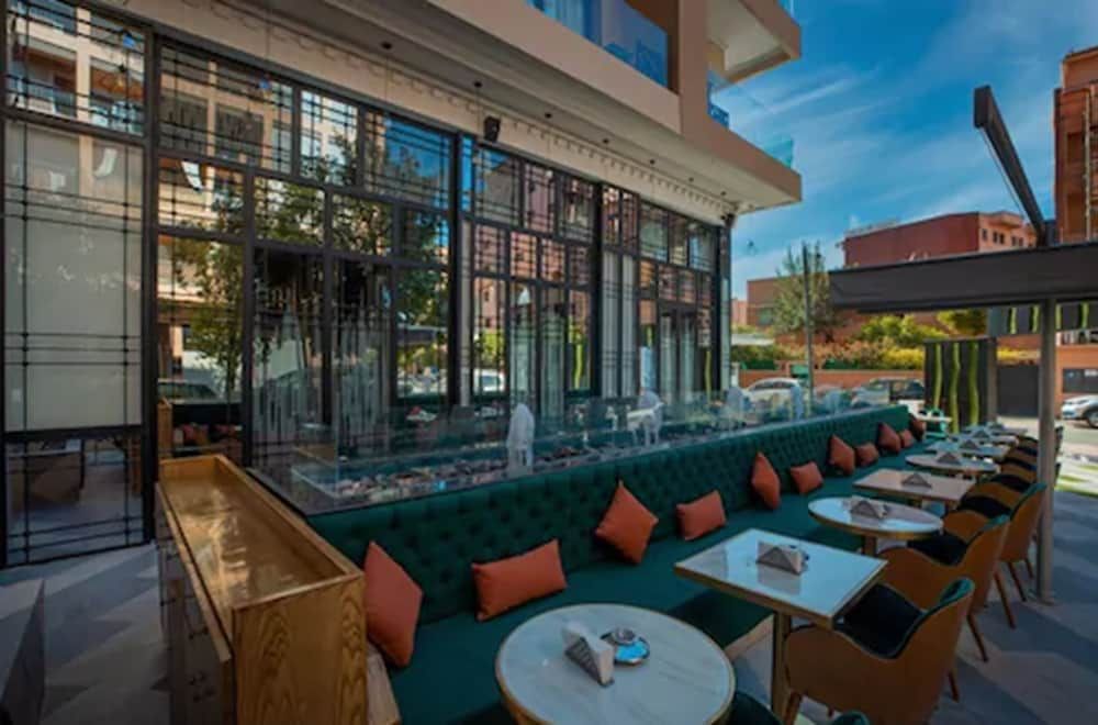 undefined Stars Hotel 10