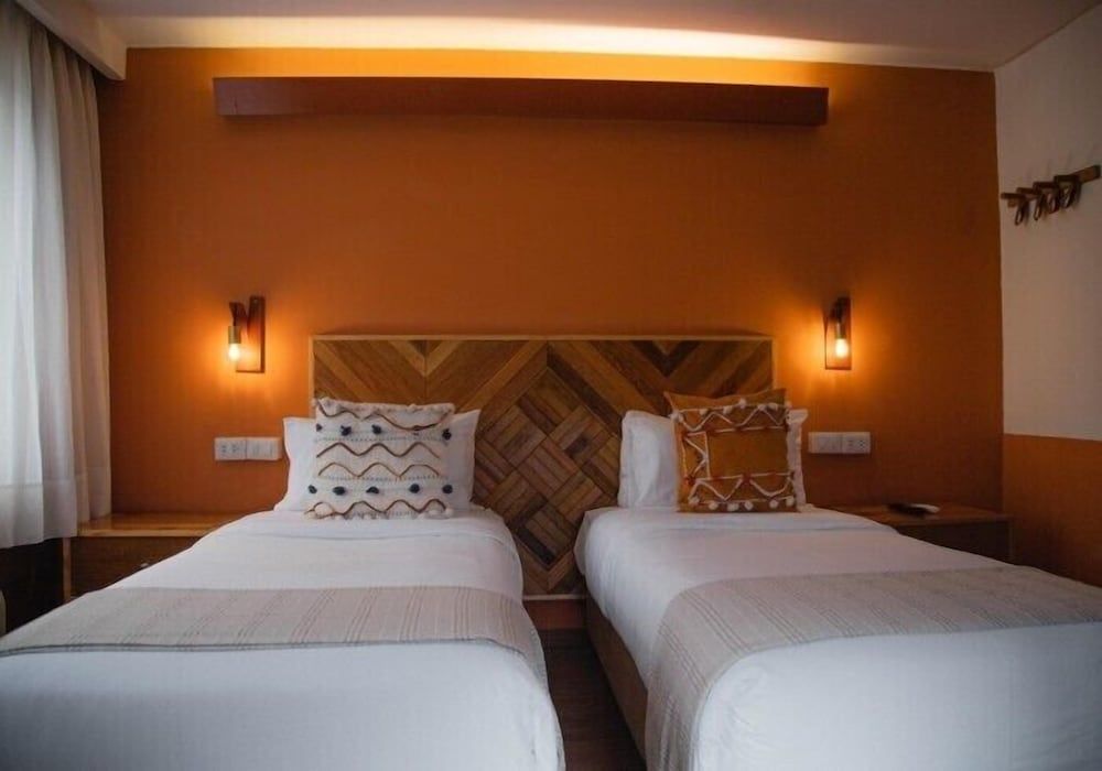 Qema Lima Standard Twin Room, Private Bathroom 2