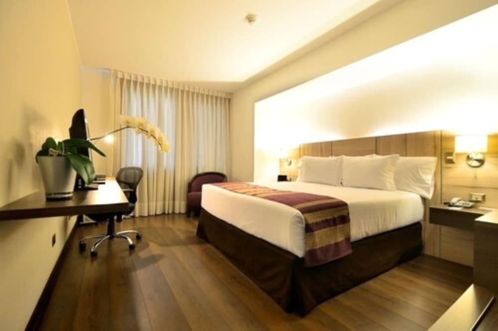 Aku Hotels Premium Double Room 5