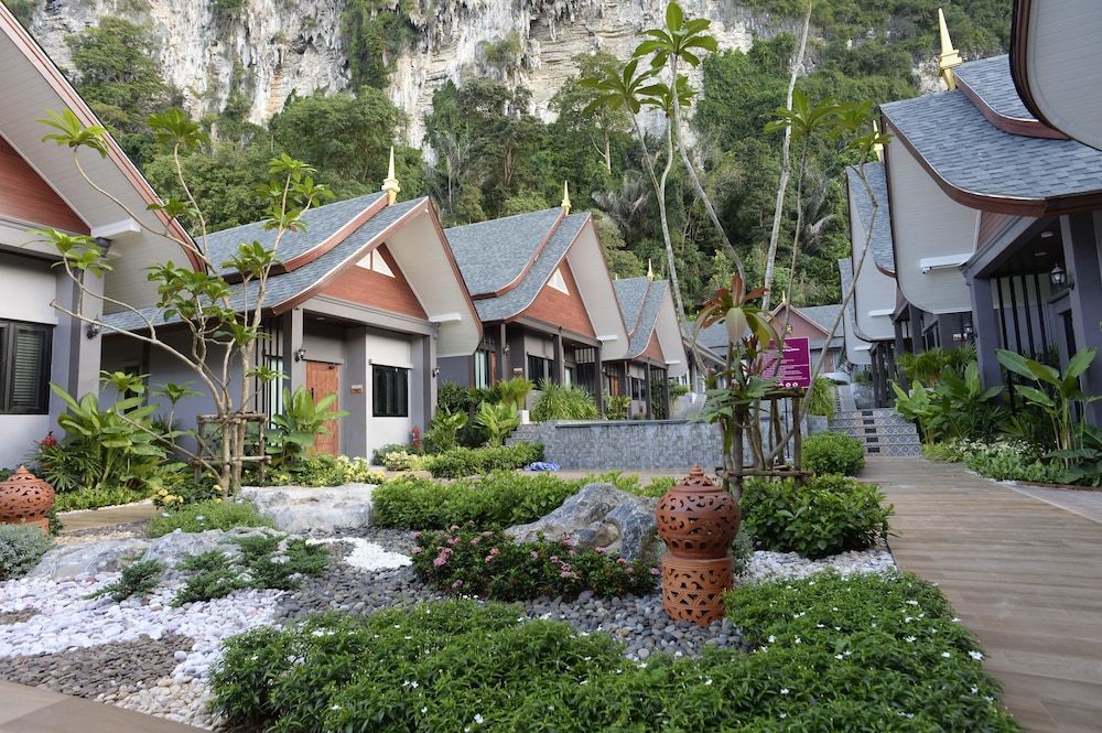 undefined The Scene Cliff View Villas 3