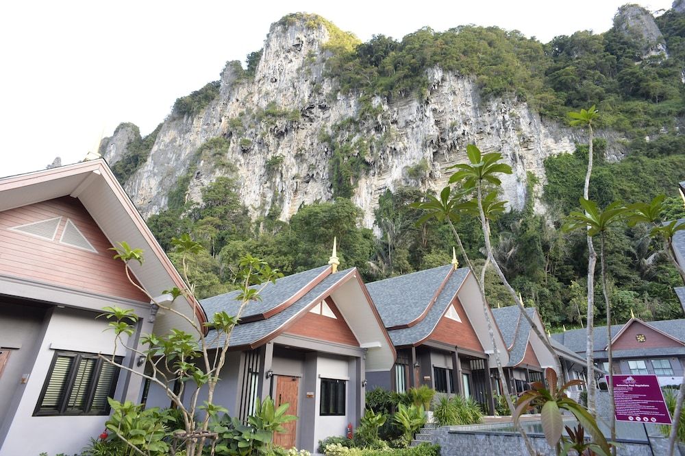 undefined The Scene Cliff View Villas 4