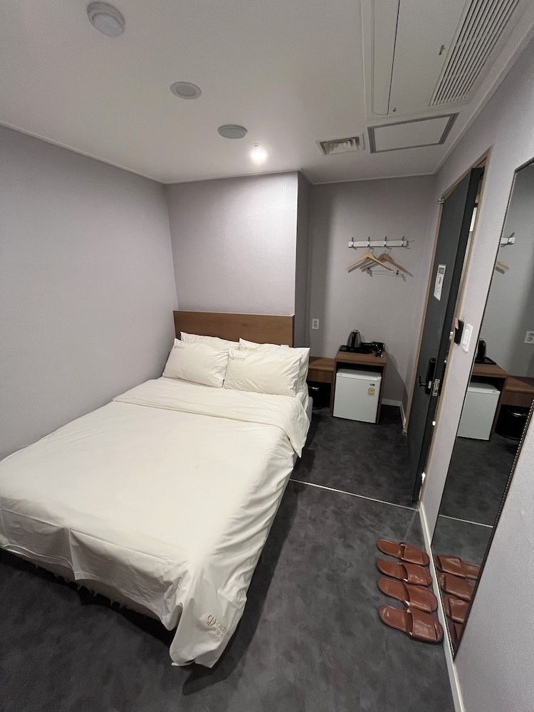 Calistar Hotel Double Room, Private Bathroom 5