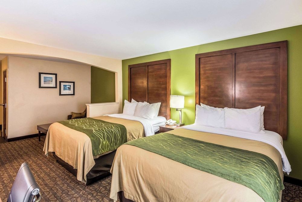 Suite, 2 Queen Beds, Non Smoking