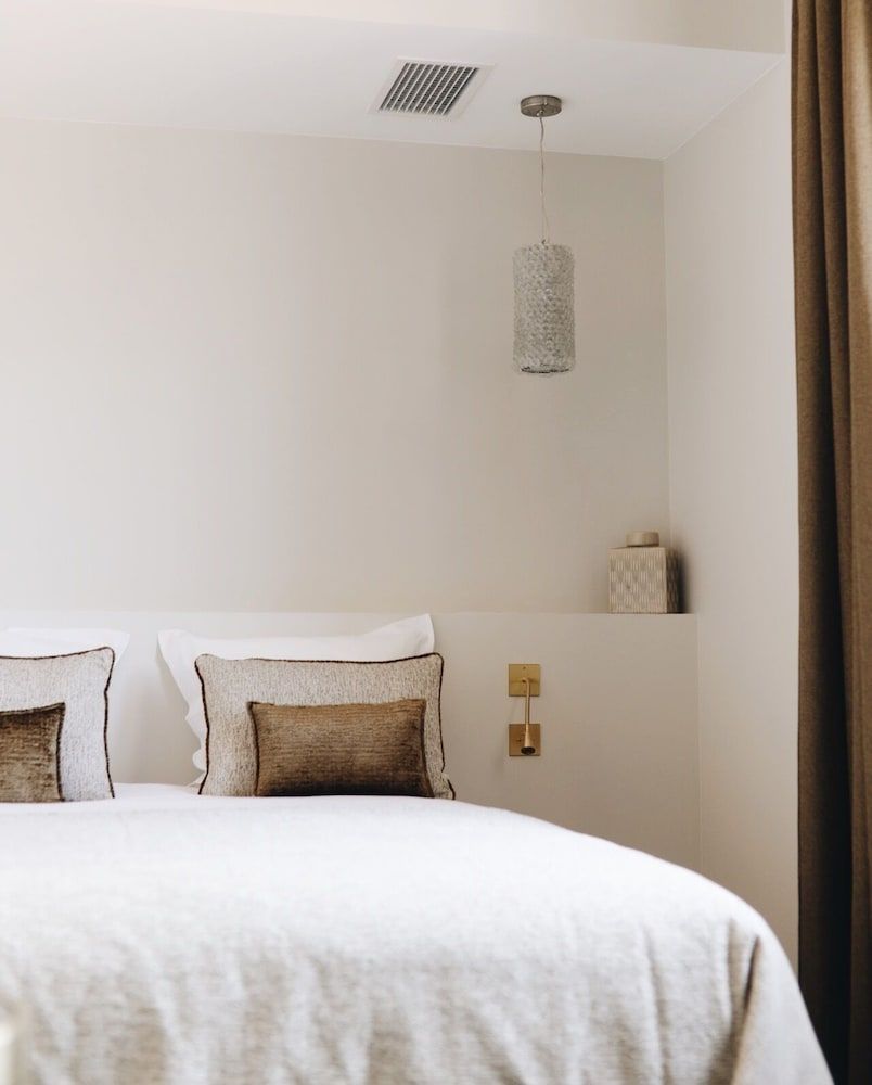 Economy Room, 1 Queen Bed