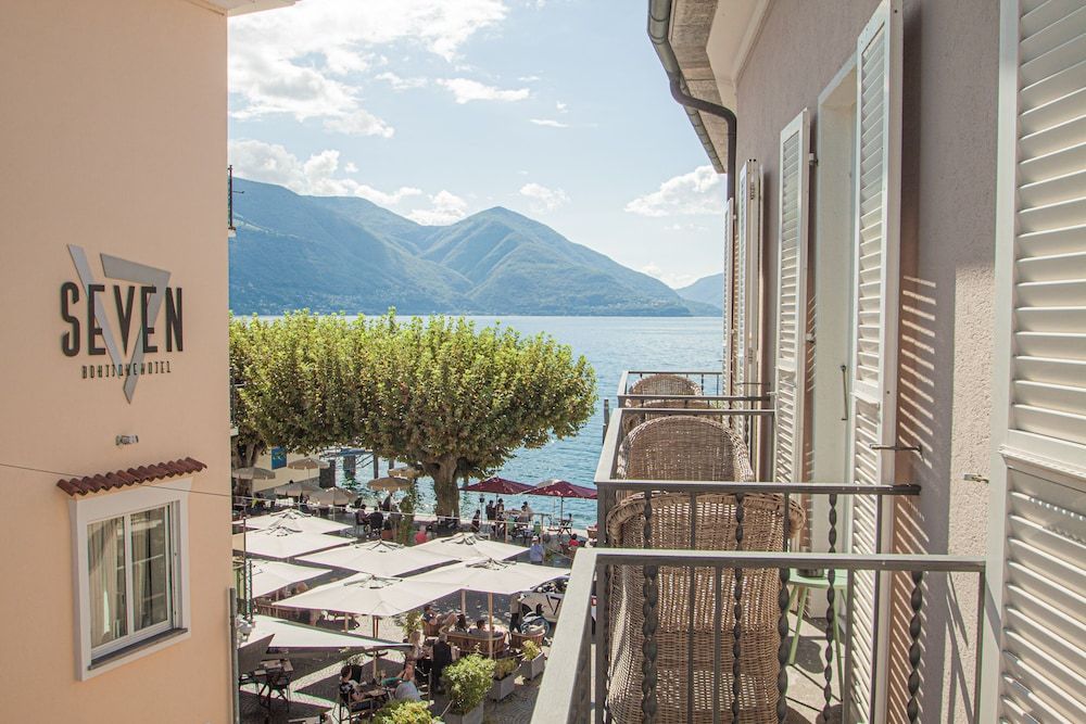 Double Room, Balcony, Partial Lake View