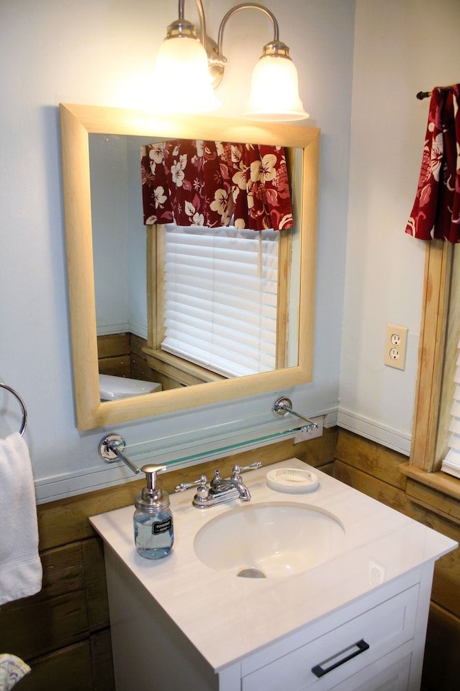 Elliott House Boutique Inn Dogwood Suite 7