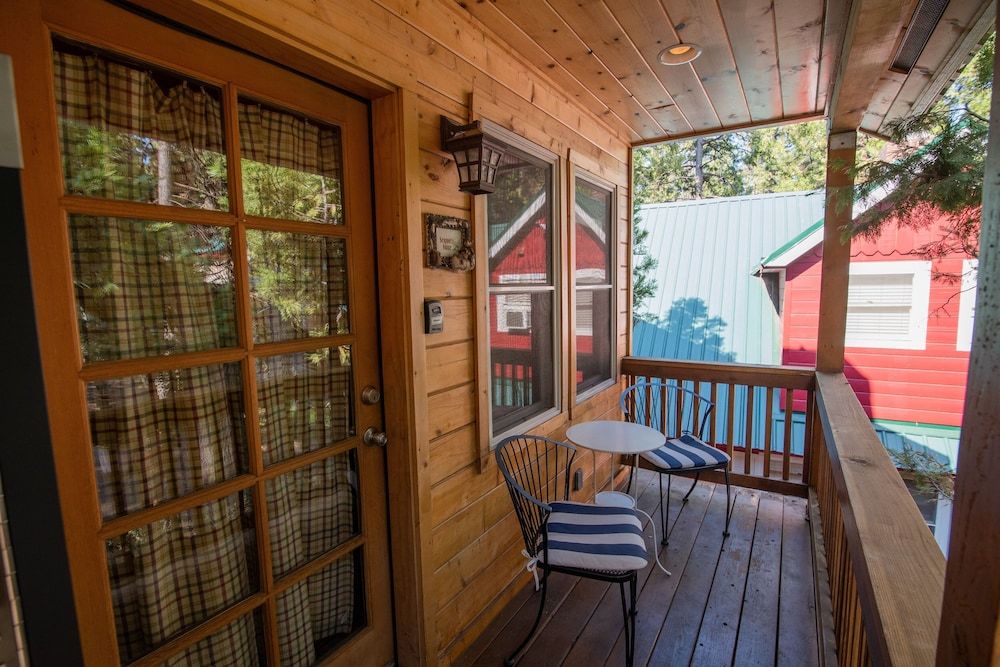 Elliott House Boutique Inn Sequoia Suite 3