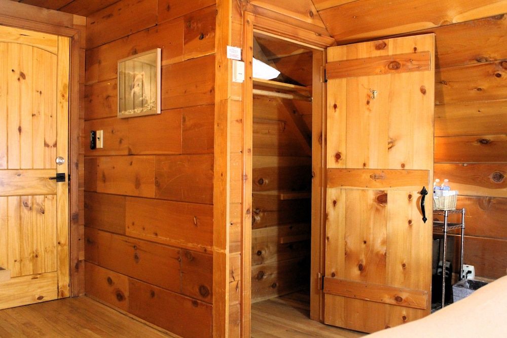 Elliott House Boutique Inn Dogwood Suite 9