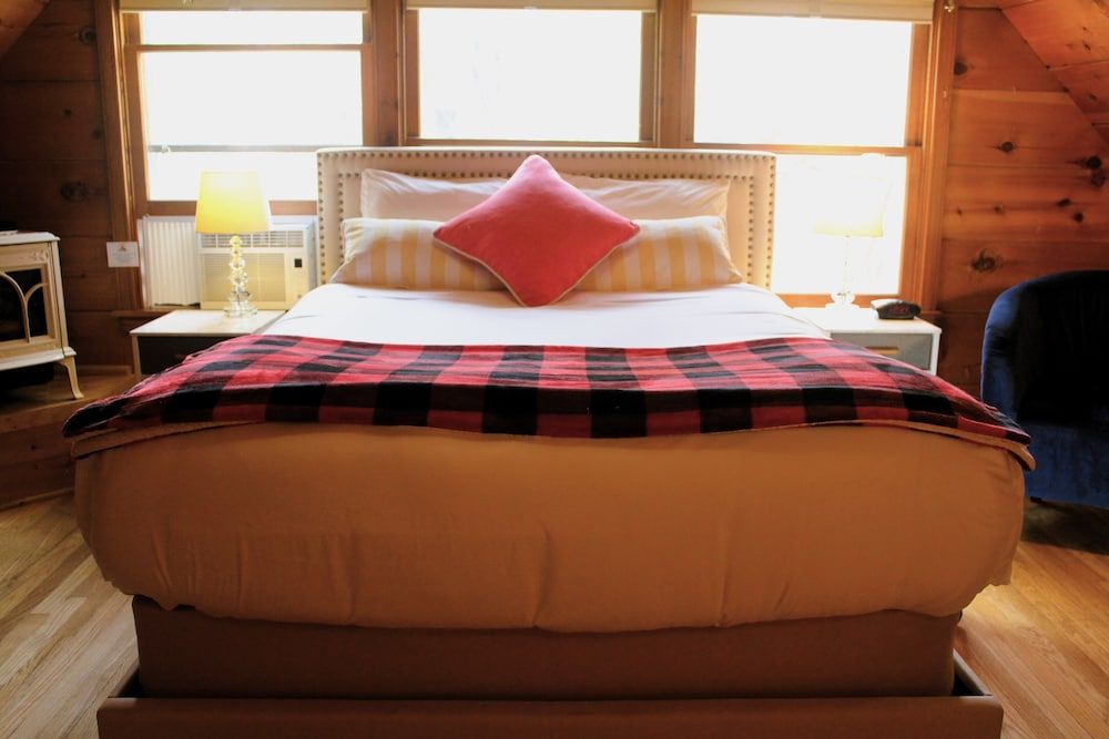 Elliott House Boutique Inn Dogwood Suite 4