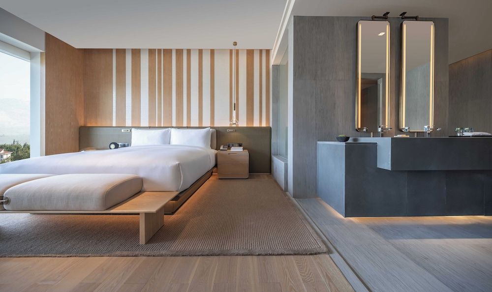 Premium Suite, 1 King Bed