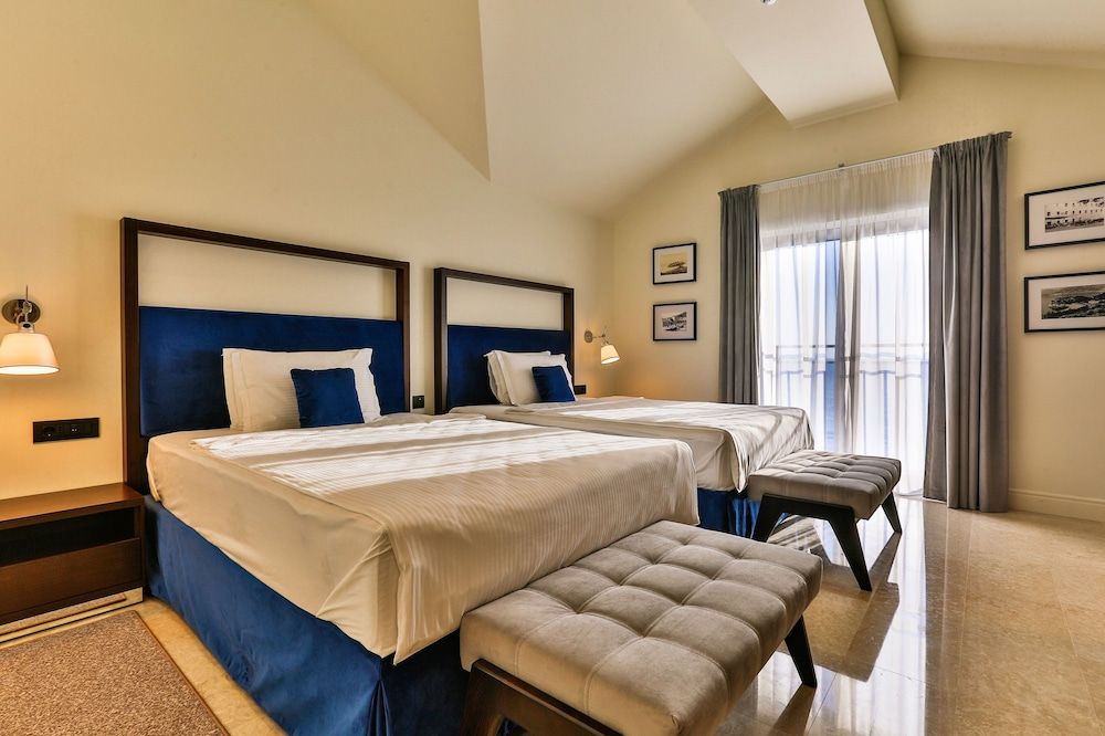 Deluxe Suite, Sea View