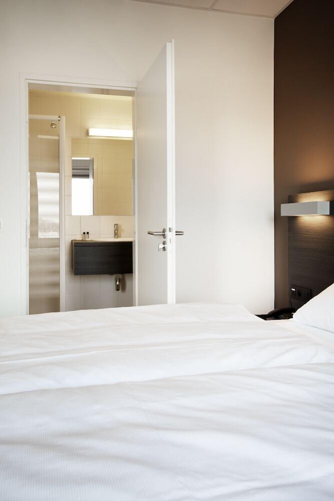 undefined Antwerp Harbour Hotel 3