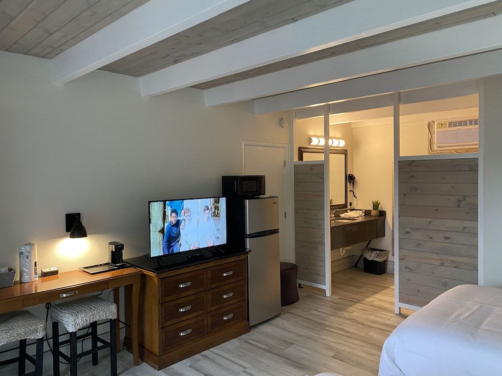 Gulf Coast Inn Standard Double Room, 2 Double Beds, Non Smoking 20