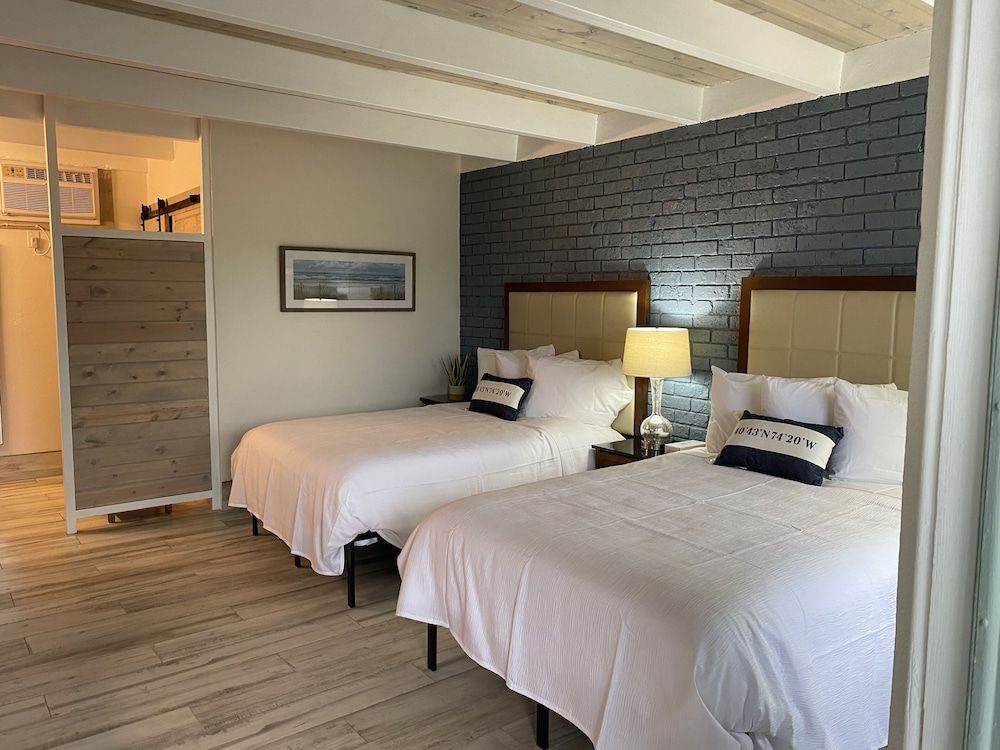Gulf Coast Inn Standard Double Room, 2 Double Beds, Non Smoking 2