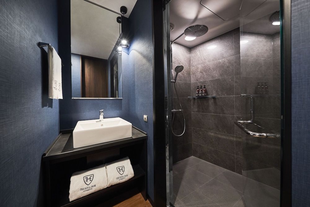 The Royal Park Canvas Kobe Sannomiya Comfort Double Room, Non Smoking (Shower Only) 4
