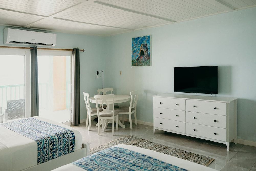 Grapetree Bay Hotel & Villas Superior Double Room, 2 Queen Beds, Ocean View 4
