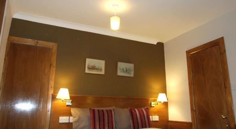 Leith House Classic Double Room 7