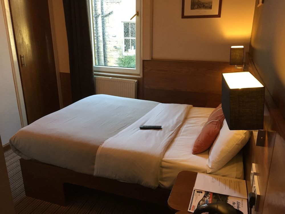 Leith House Classic Double Room 2