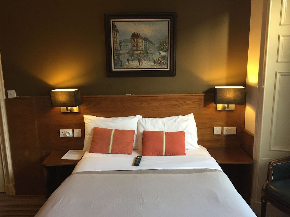 Leith House Classic Double Room 6