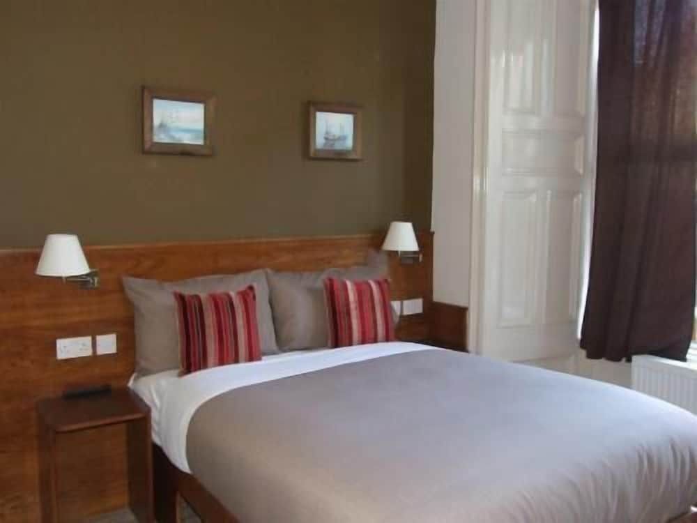 undefined Leith House