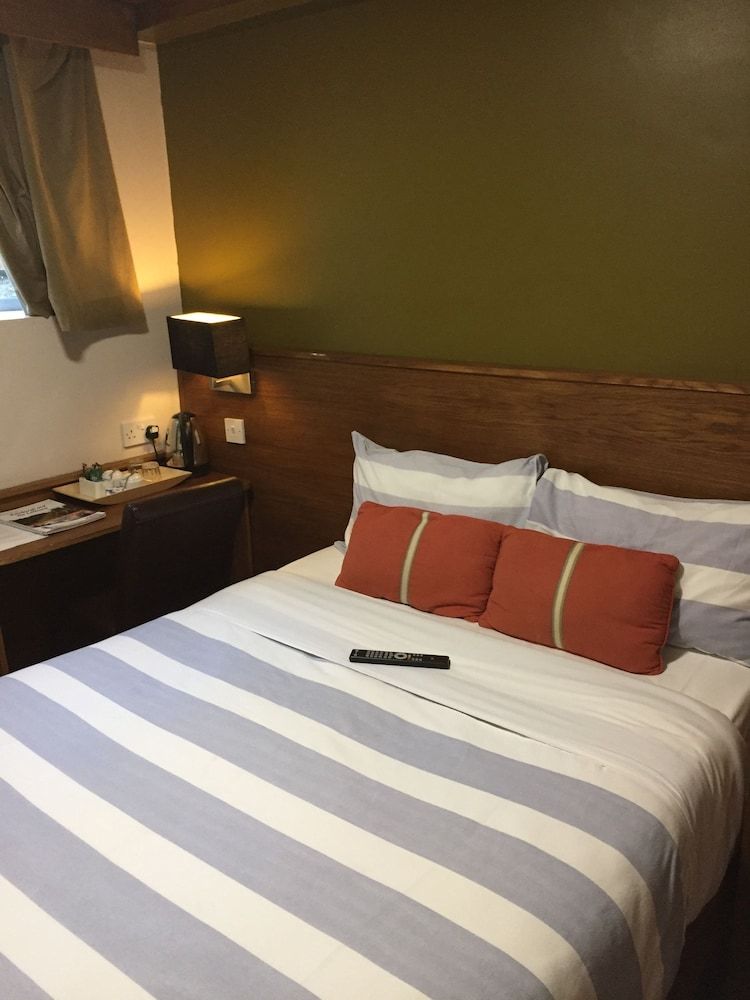 Leith House Classic Double Room 3