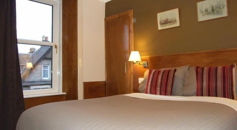 Leith House Classic Double Room 9