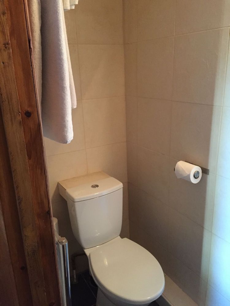 Leith House Classic Double Room 10