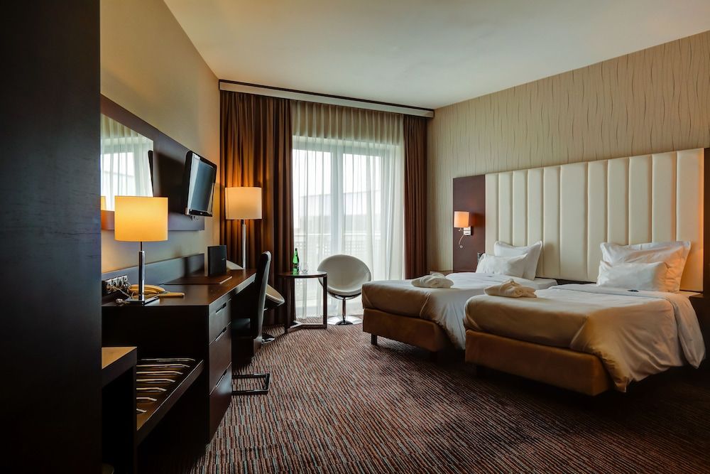 Copernicus Torun Hotel Deluxe Double Room 2