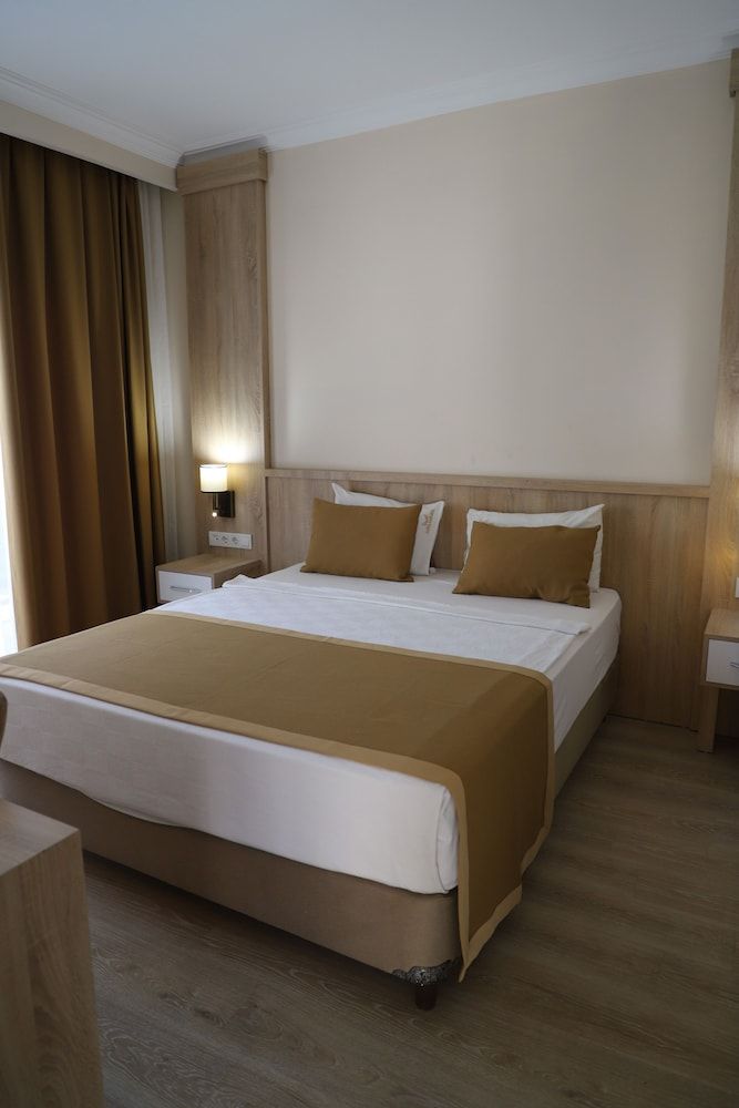 undefined Lara Garden Hotel 2