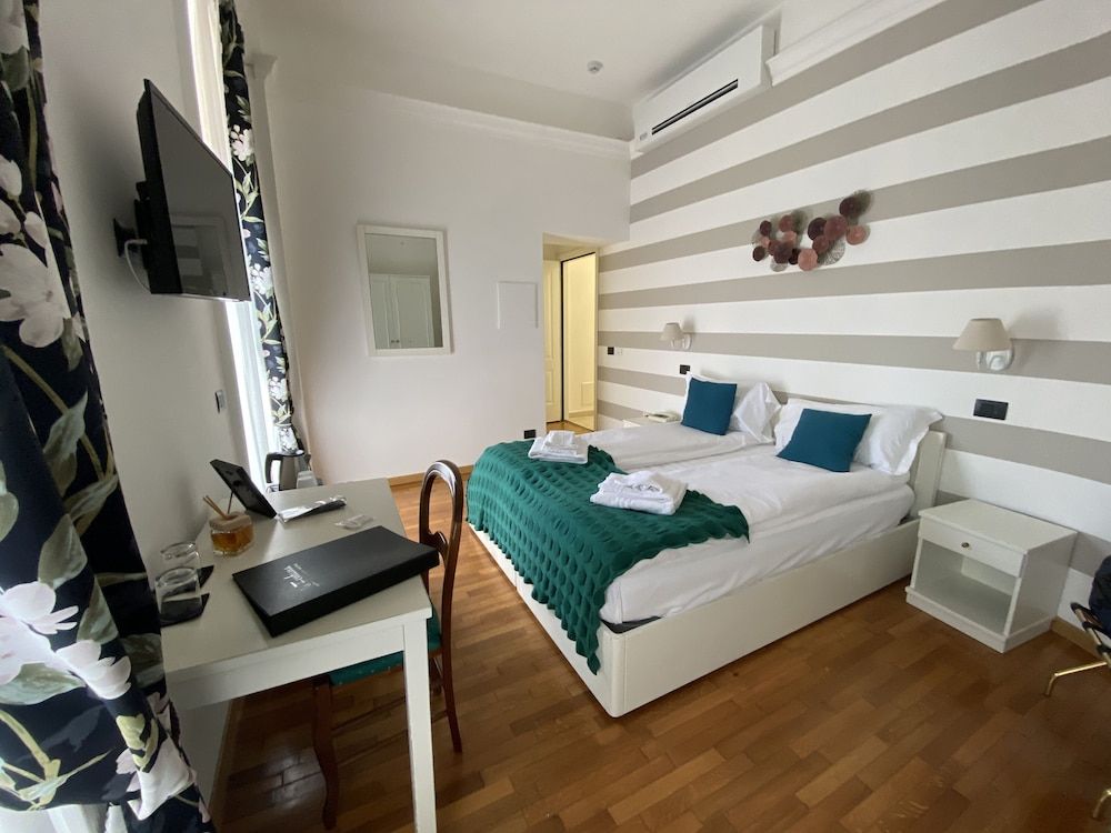 Deluxe Room, Terrace, Lake View