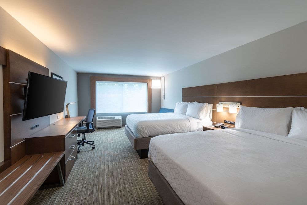 Suite, 2 Queen Beds, Accessible (Comm, Tub)