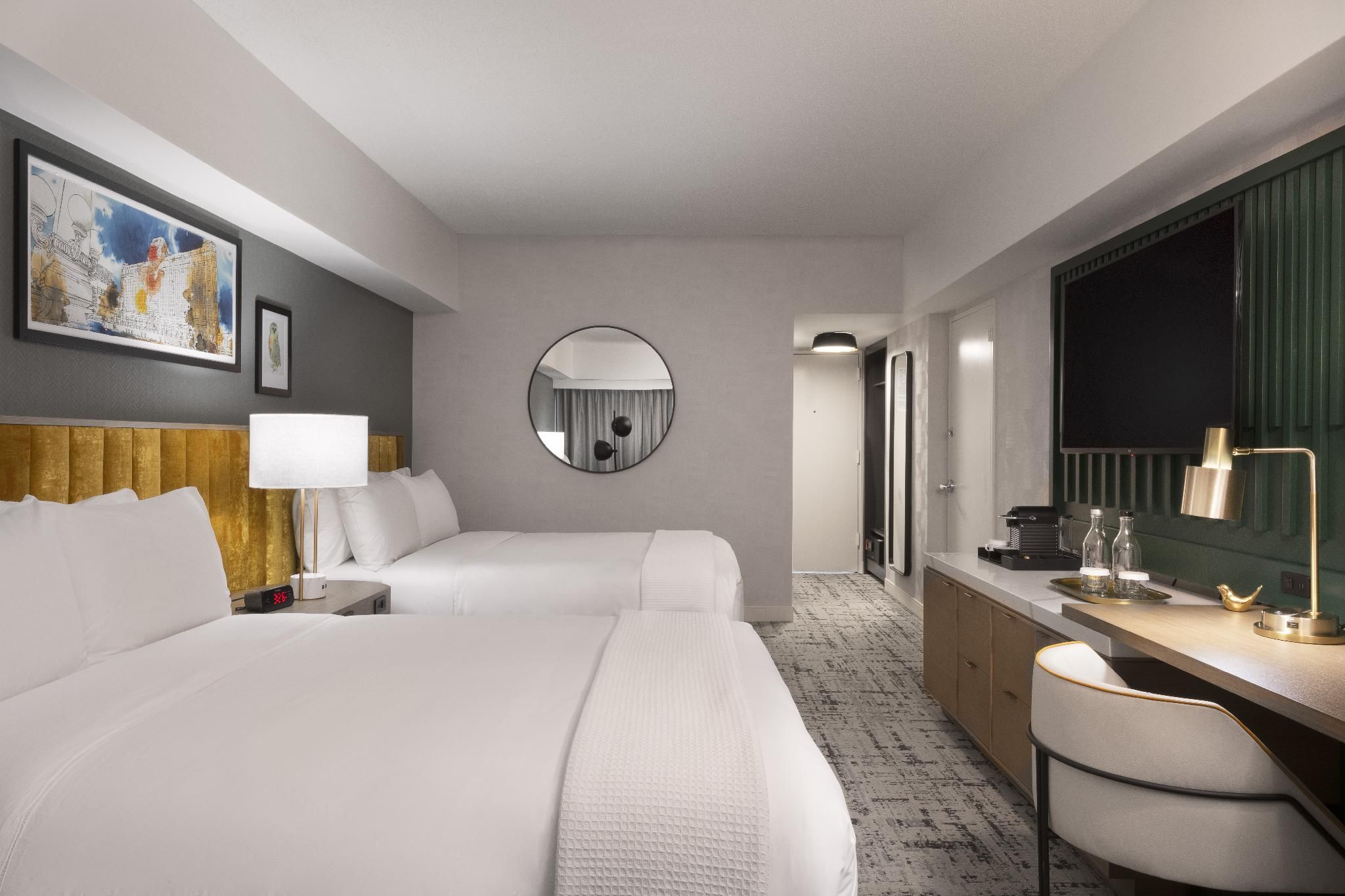 undefined voco Chicago Downtown - Riverwalk by IHG 8