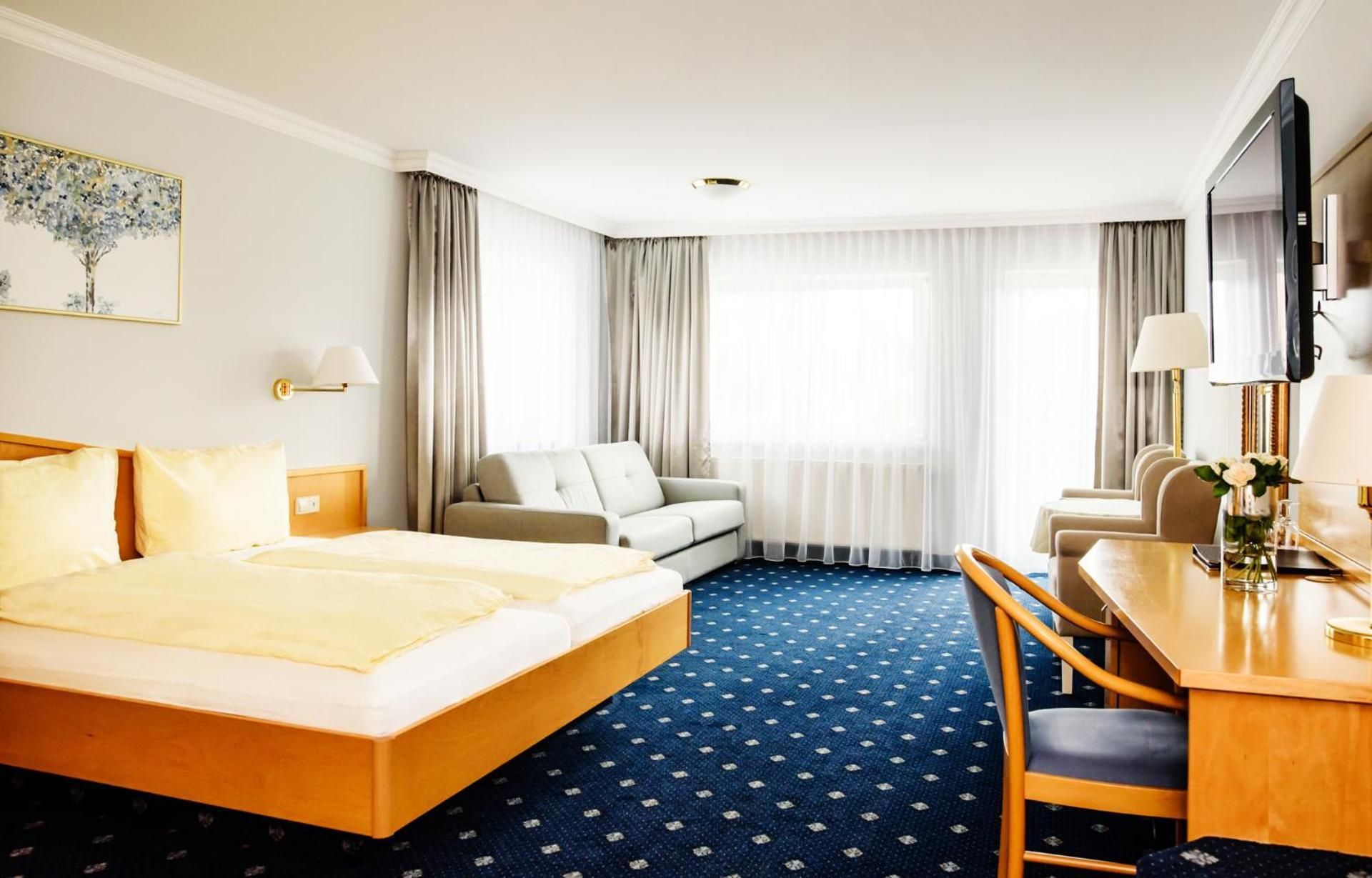 Deluxe Double Room with Balcony and Sea View
