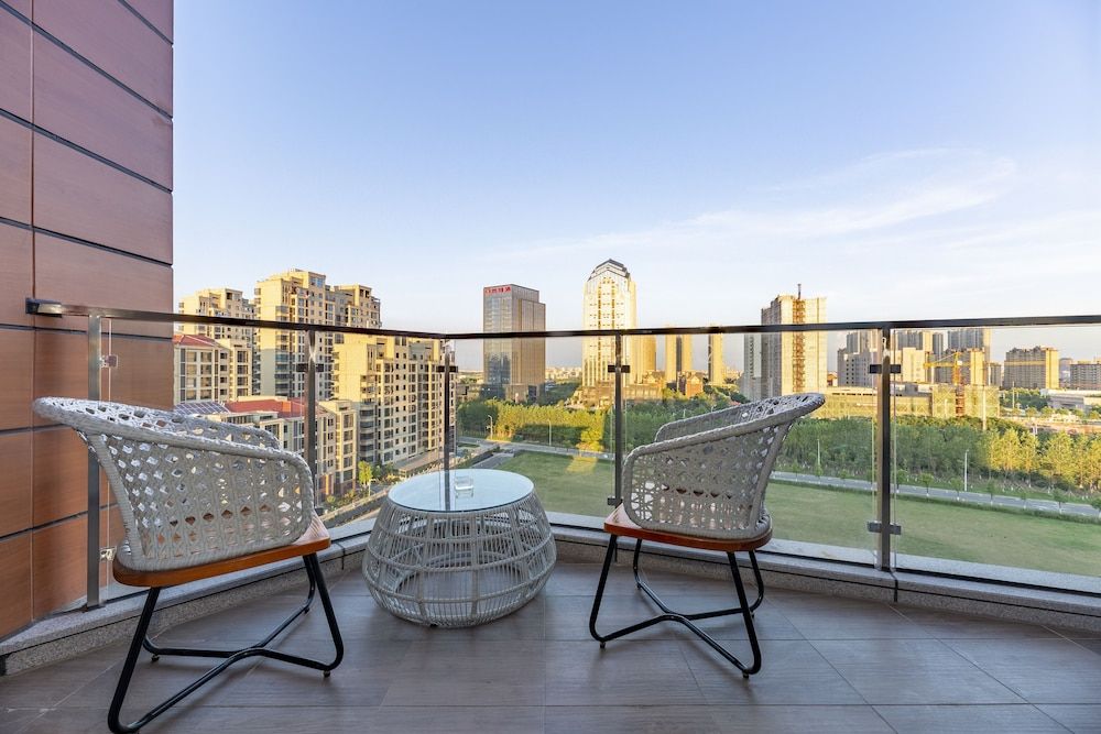 Superior Twin Room, City View