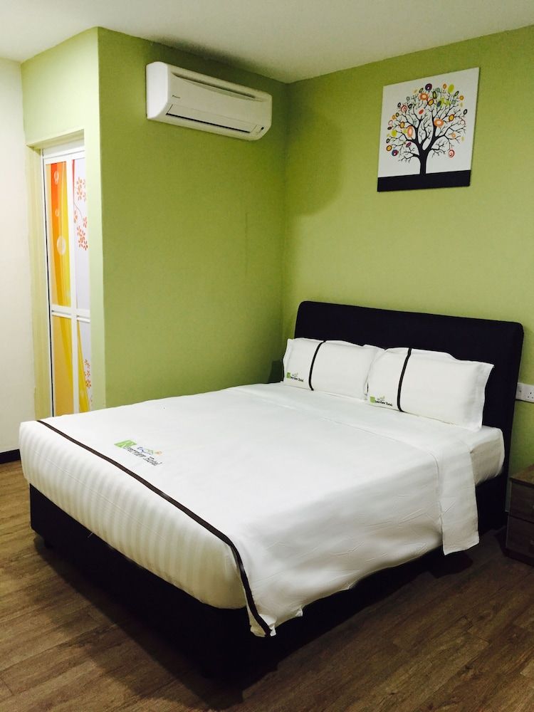 Riverview Hotel Premier Suite (4 Queen)