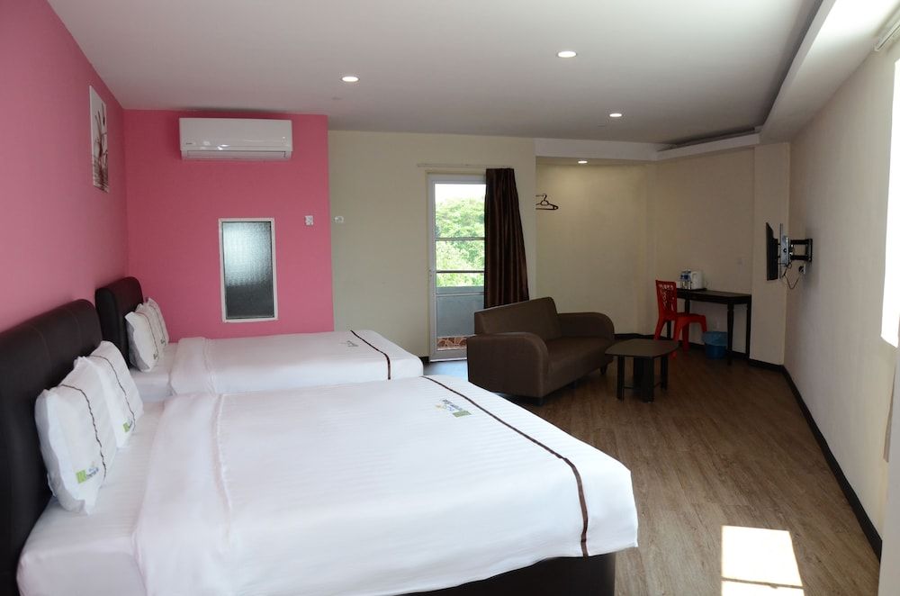 Riverview Hotel Family Room 2