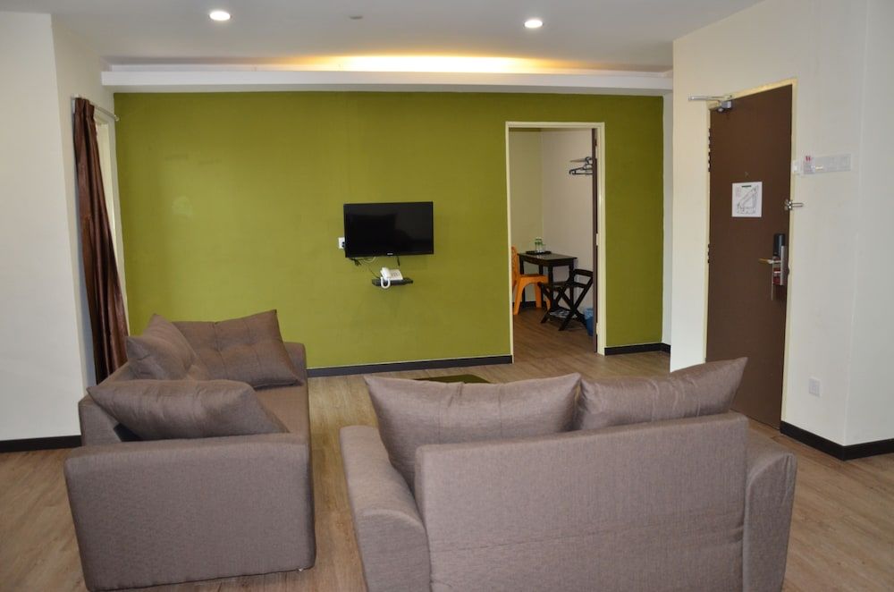 Riverview Hotel Premier Suite (4 Queen) 8