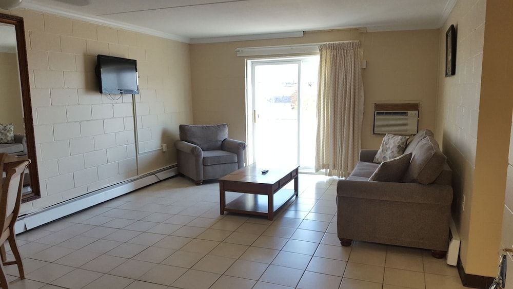 Seabreeze Motel Standard Suite, 1 Bedroom 8