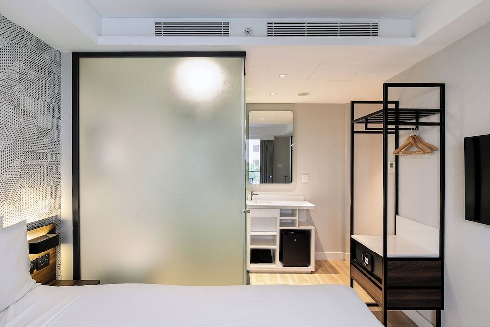 Kith Hotel Standard Room, 1 Queen Bed 26