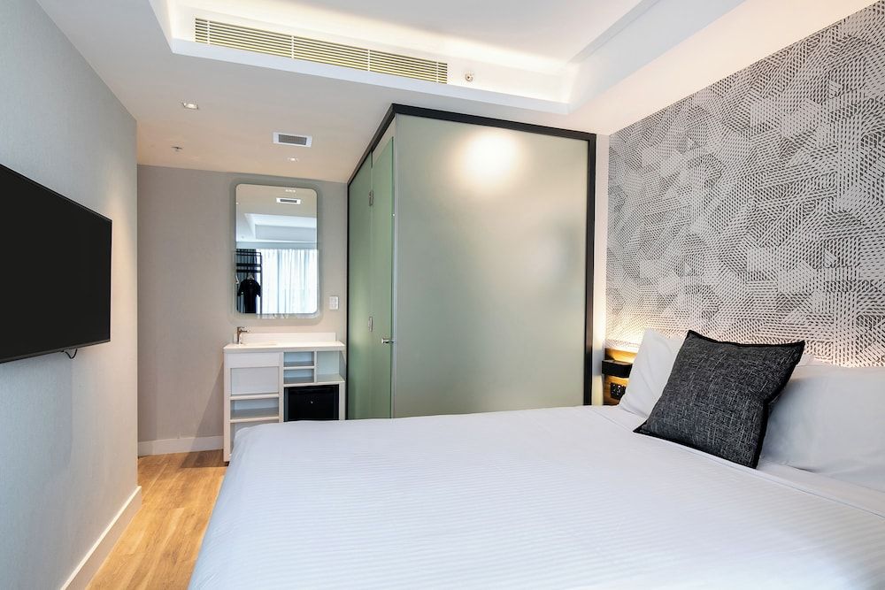 Kith Hotel Standard Room, 1 Queen Bed 6